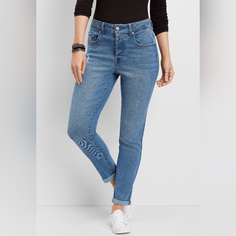 Maurices Vintage High Waisted Rise Girlfriend Jeans Stretchy New NWT Size 4